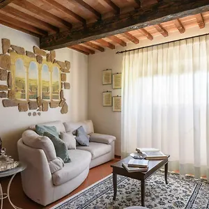 Tuscany Balcony: Crete Senesi Appartement